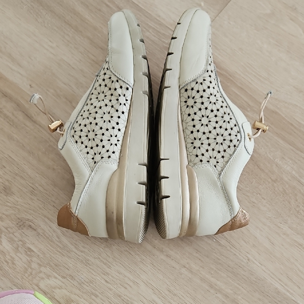 Women's Pikolinos Cream and Black Perforated Sneakers - Picture 3 of 8